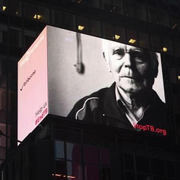 Embedded thumbnail for Stop TB Partnership Ad on Times Square, NYC, USA